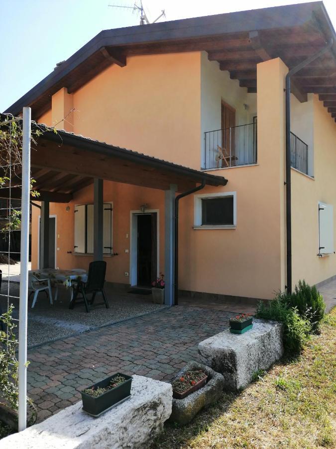Cascina Legnago Bilocale A 6 Chilometri Da Salo' Apartment Villanuova sul clisi Luaran gambar